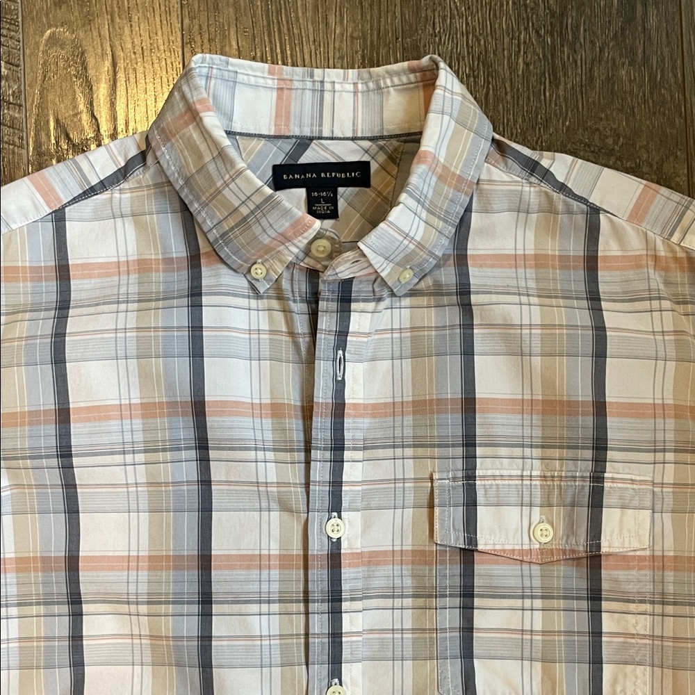 Banana Republic Men's Size Large Blue, Tan & White Plaid Button-Down Shirt - Picture 3 of 11